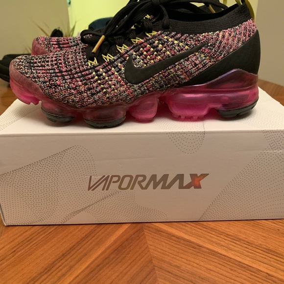 Nike Shoes - Nike Women Vapormax Size 6.5